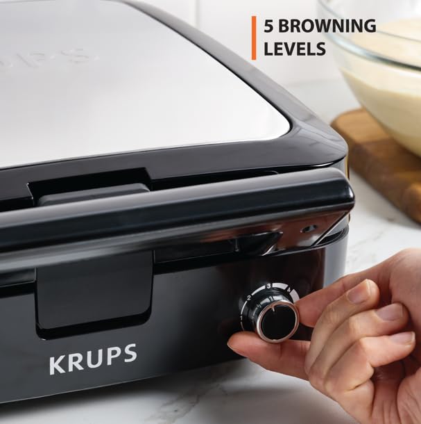 Rotating Belgian Waffle Maker with Nonstick Plates