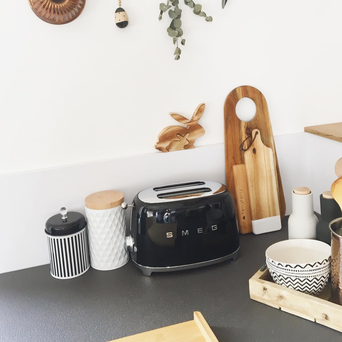2-Slice Retro Toaster with Wide-Slot Design