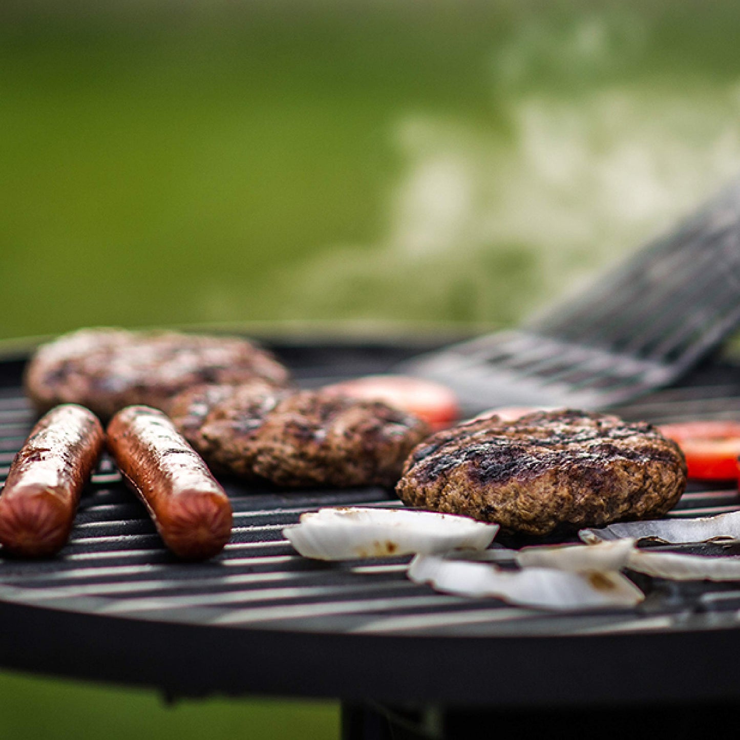 Indoor/Outdoor Electric Grill with Large Cooking Area
